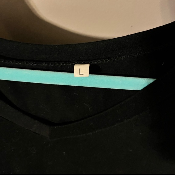 Black top with buttons size large - Picture 2 of 2